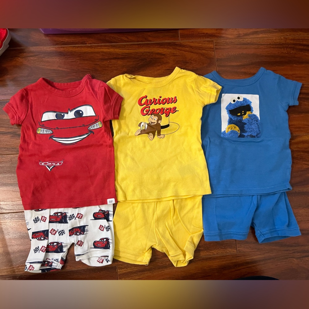 Baby GAP Print Shop PJ Bundle!!